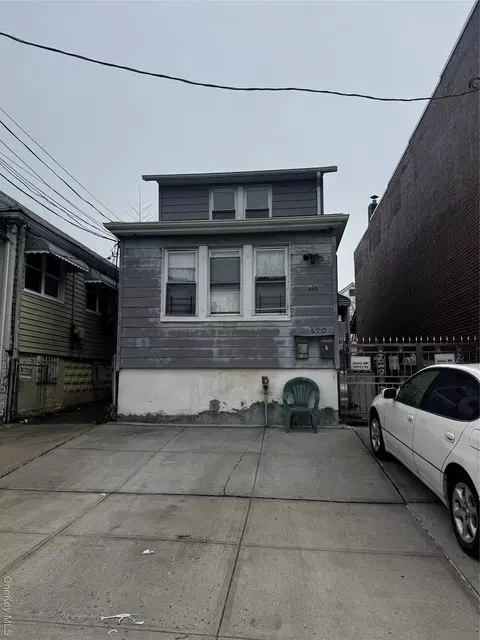 420 Thieriot Ave #2, New York, NY 10473