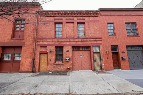 304 Waverly Ave, Brooklyn, NY 11205