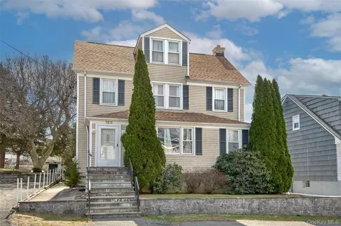 123 Webster Ave, Harrison, NY 10528