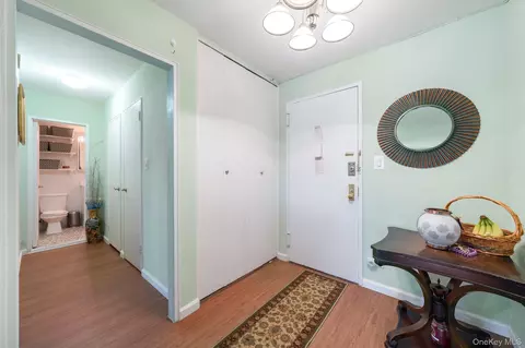 85-15 Main St #3E, Jamaica, NY 11435