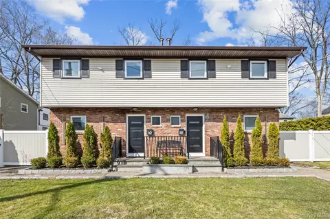 10 Sneden Ct, Ramapo, NY 10977