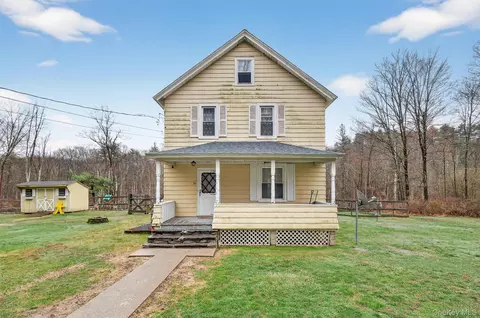 42 Phillipsport Rd, Mamakating, NY 12790