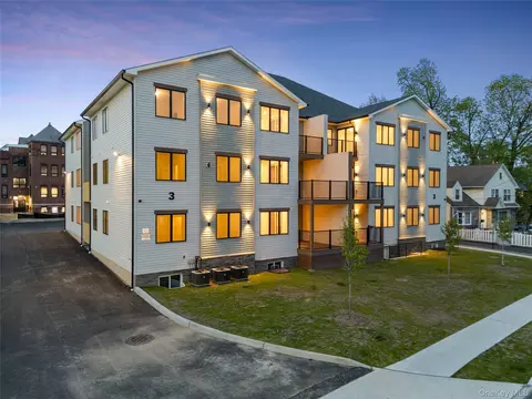 3 E Funston Ave #221, Ramapo, NY 10977