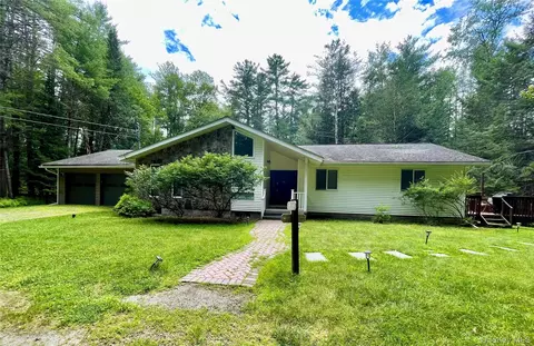 471 Horseshoe Lake Rd, Swan Lake, NY 12783