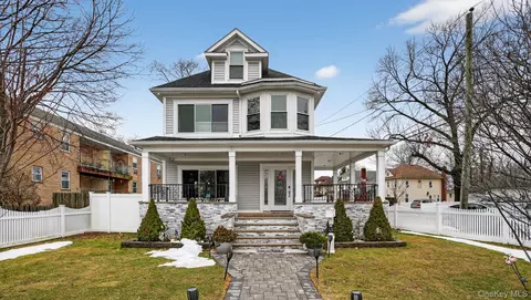 175 Hempstead Ave, Lynbrook, NY 11563