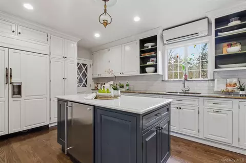 Kitchen - 9 Rye Rd, Rye, NY 10580 photo 1 of 2