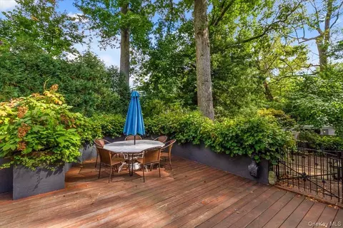 Exterior - 9 Rye Rd, Rye, NY 10580 photo 5 of 7
