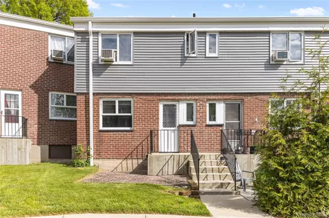 224-30 Manor Rd #DUPLEX, New York, NY 11427