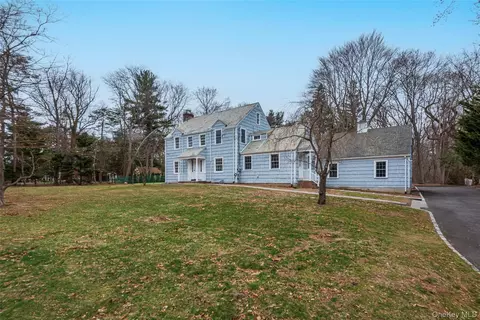 1678 Cedar Swamp Rd, Glen Head, NY 11545