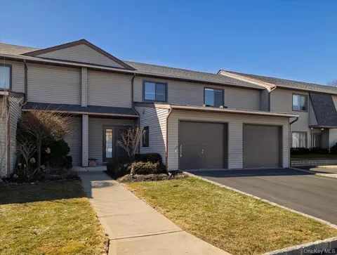 100 Daly Blvd #408, Oceanside, NY 11572