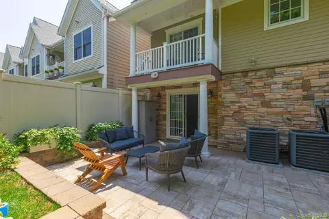 Exterior - 5 Rosebud Ln, Babylon, NY 11702 photo 5 of 5