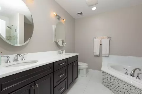 Bath - 5 Rosebud Ln, Babylon, NY 11702 photo 1 of 4