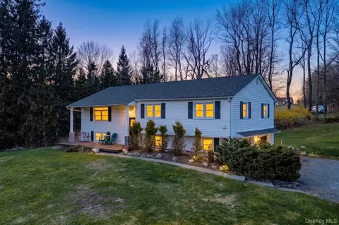 5 Blue Spruce Ln, Thompson, NY 12701