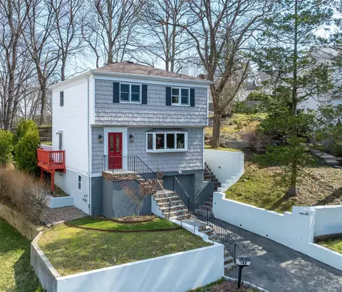 13 Irvington St, Greenburgh, NY 10522