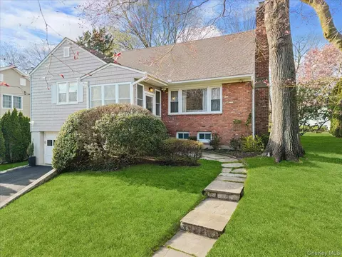 12 Collyer Pl, White Plains, NY 10605