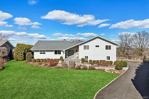 17 Magnolia Dr, Rye Brook, NY 10573