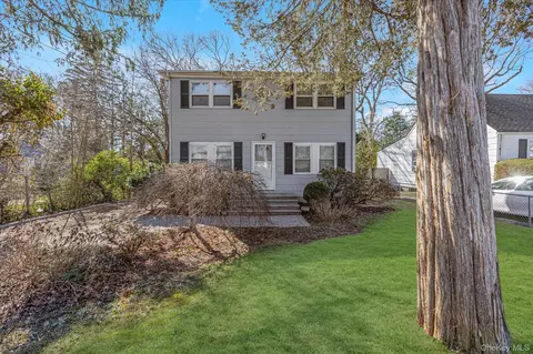 42 E 16th St, Huntington Station, NY 11746