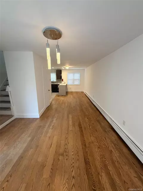 1243 E 223rd St, New York, NY 10466