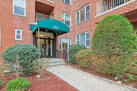 555 Broadway #6E, Greenburgh, NY 10706