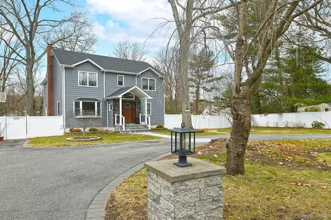 2457 New York Ave, Melville, NY 11747