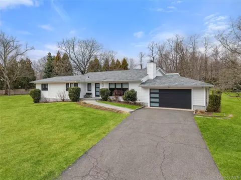 7 Windsong Rd, Greenburgh, NY 10502