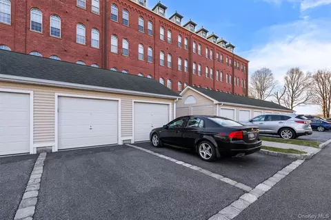 Exterior - 200 School House Rd #4E, Peekskill, NY 10566 photo 2 of 4