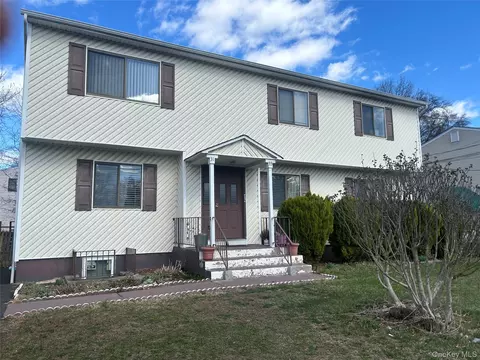 31-33 Gerow Ave, Ramapo, NY 10977