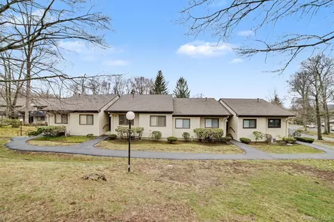 129 Columbia Ct #D, Yorktown, NY 10598