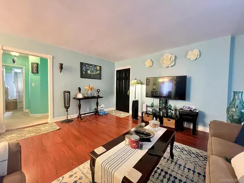 19640 67th Ave #2ND, Fresh Meadows, NY 11365