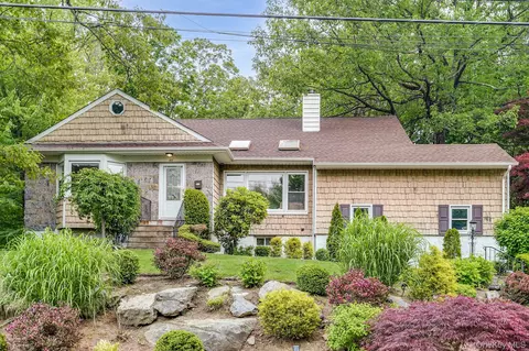 45 Rugby Rd, New Rochelle, NY 10804