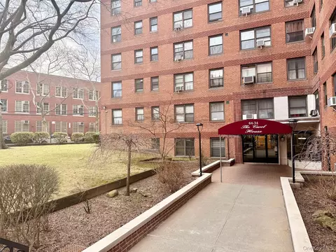6434 102nd St #9Z, New York, NY 11374