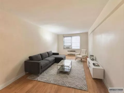 26-21 Union St #2D, Flushing, NY 11354
