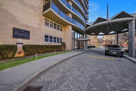 6636 Yellowstone Blvd #2C, New York, NY 11375