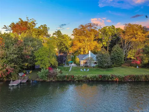 180 Wilmot Rd, New Rochelle, NY 10804
