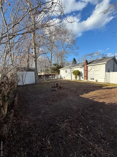Exterior - 60 Webb Ave, Patchogue, NY 11772 photo 6 of 7