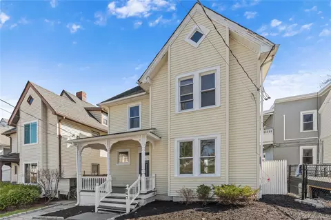 947 Diven St, Peekskill, NY 10566