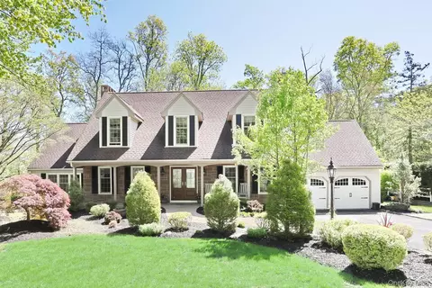 3 Stone Haven Rd, Orangetown, NY 10994