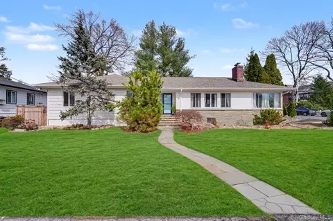 1304 Birch Hill Ln, Mamaroneck, NY 10543