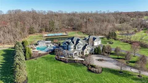 316 Brola Rd, Middletown, NY 10940