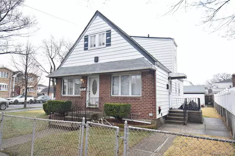 6332 138th St, Flushing, NY 11367
