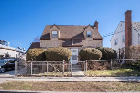 16 Hendrickson Ave, Hempstead, NY 11550