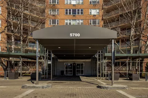 5700 Arlington Ave #2D, New York, NY 10471