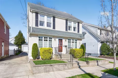 120 Capitol Ave, North Hempstead, NY 11596