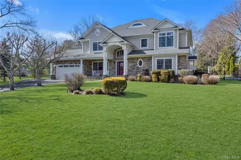9 Walden Pl, Huntington, NY 11743
