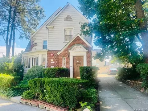 10922 Myrtle Ave, New York, NY 11418
