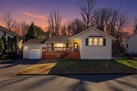 87 Capt Shankey Dr, Garnerville, NY 10923