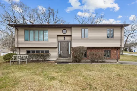 1 Darby Rd, Ramapo, NY 10952