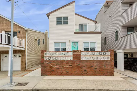 48 Tennessee Ave, Long Beach, NY 11561