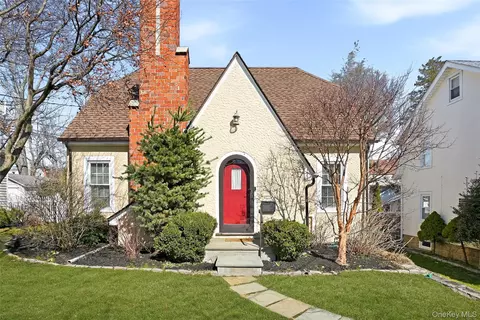 72 Hawley Ave, Port Chester, NY 10573