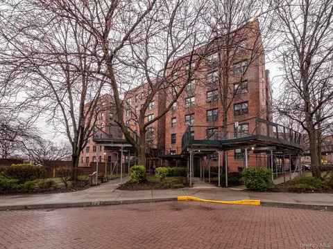 15010 71st Ave #3F, Flushing, NY 11367